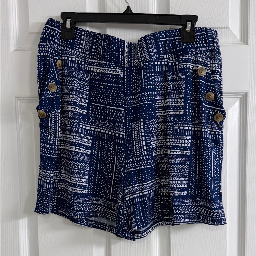 Robert Louis Women's Blue and White Patterned Skorts